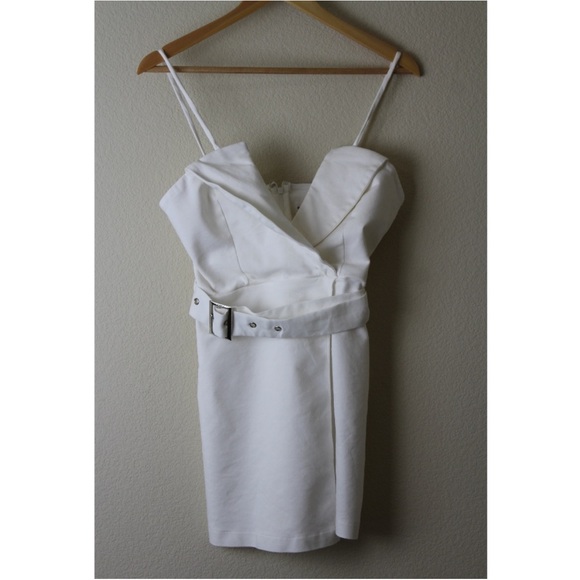 White Superdown REVOLVE Dress Small Belted - Picture 2 of 6